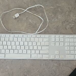 Apple Wired White Keyboard